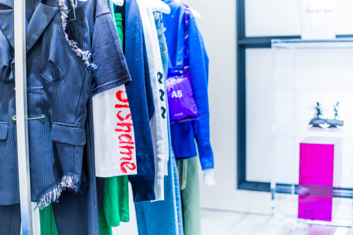 広告写真,カメラマン,神戸,店舗写真,モデル撮影,スタニングルアー,神戸,金本義隆,内絵里,スタジオゴールド,フォトスタジオ